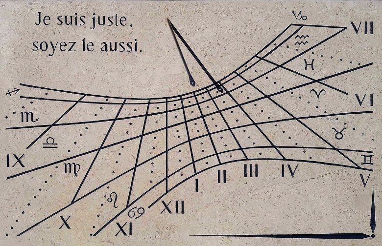 V252 – Cadran Solaire Déclinant