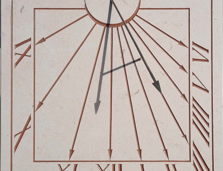 V768 – Cadran solaire de style ancien