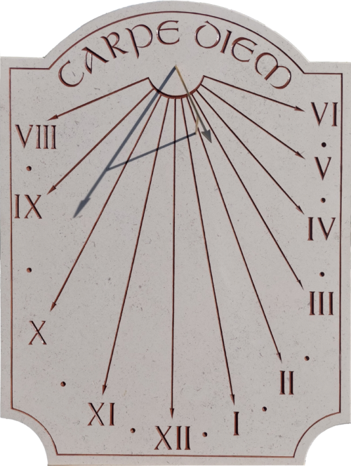 Réalisation d’un cadran solaire en pierre de Bourgogne. Gravure des heures en chiffres Romain et inscription de la devise CARPE DIEM.